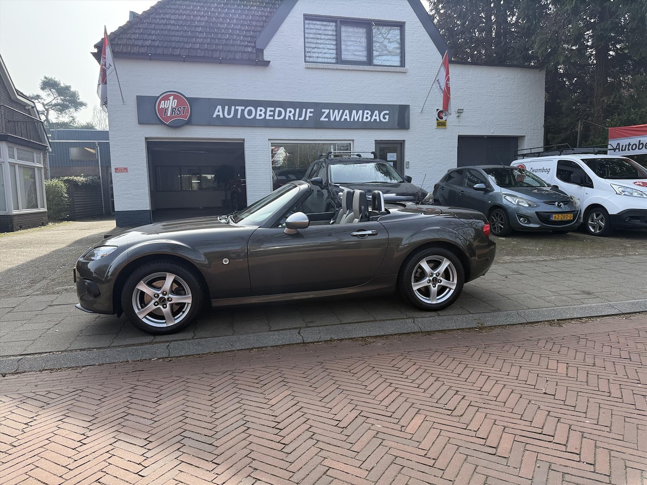 Mazda MX-5 Roadster Coupé - 1.8-16V Silver Edition - AutoWereld.nl