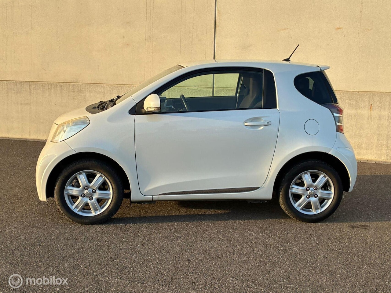 Toyota iQ - 1.0 12V 3-DEURS AIRCO - AutoWereld.nl