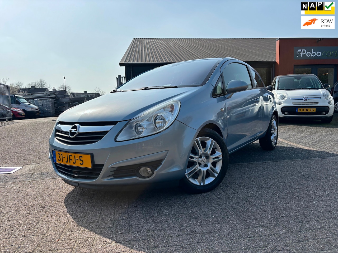 Opel Corsa - 1.2-16V Cosmo / Airco / Cruise control / L.M. Velgen - AutoWereld.nl