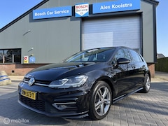 Volkswagen Golf - 1.5 TSI Highline Business R-Line