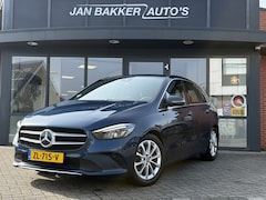 Mercedes-Benz B-klasse - 180 Launch Edition ✅ Camera ✅ Afn. Trekhaak ✅ Stoelverw. ✅ CarPlay ✅