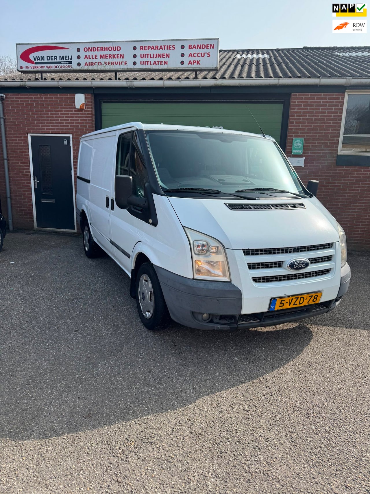 Ford Transit - 260S 2.2 TDCI Ambiente - AutoWereld.nl