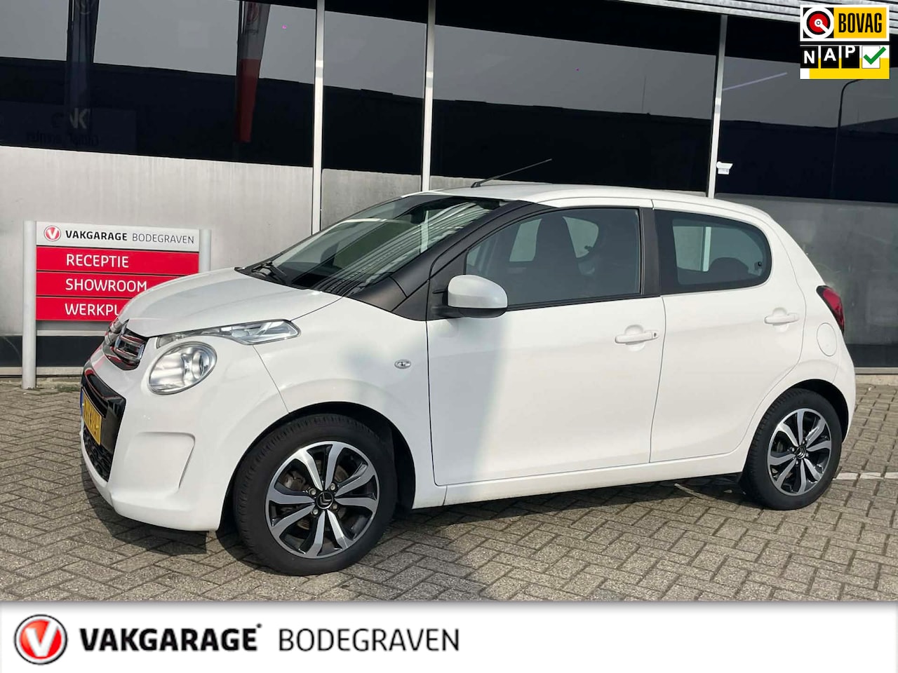 Citroën C1 - 1.0 VTi Shine / camera / navigatie - AutoWereld.nl