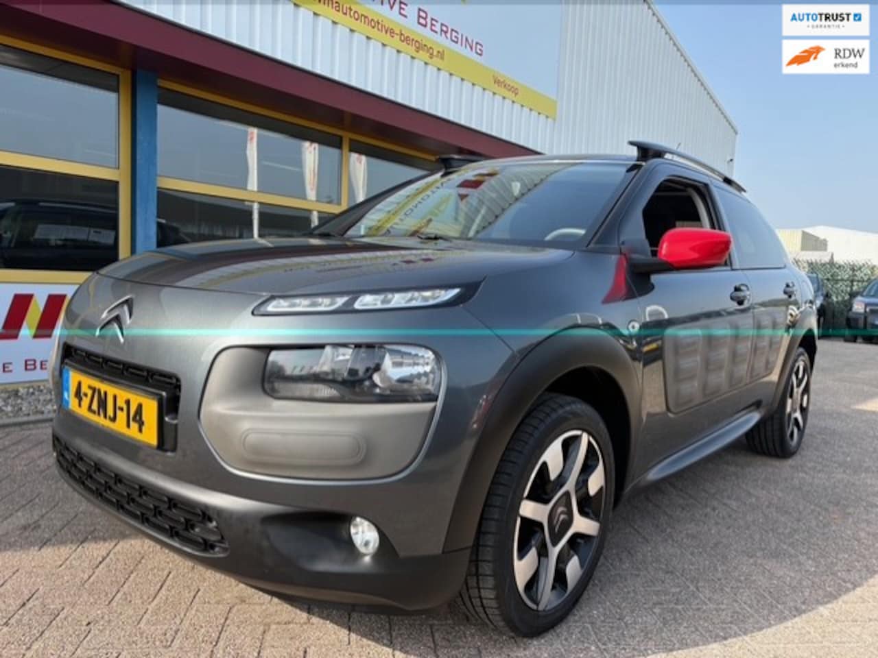 Citroën C4 Cactus - 1.2 VTi Shine PANARAMADAK - AutoWereld.nl