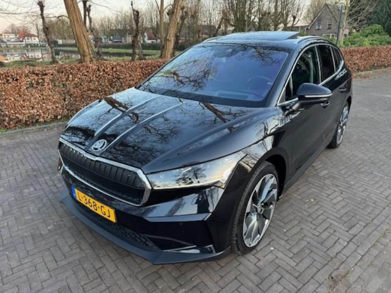 Skoda Enyaq iV - 80 First Edition High Warmtepomp/Trekhaak/Headup/Pano/Leer/Acruise/360Cam/Fabrieksgarantie - AutoWereld.nl