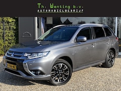 Mitsubishi Outlander - 2.0 PHEV Executive Edition | Stoelverwarming | Achteruitrijcamera | Keyless Entry | Naviga