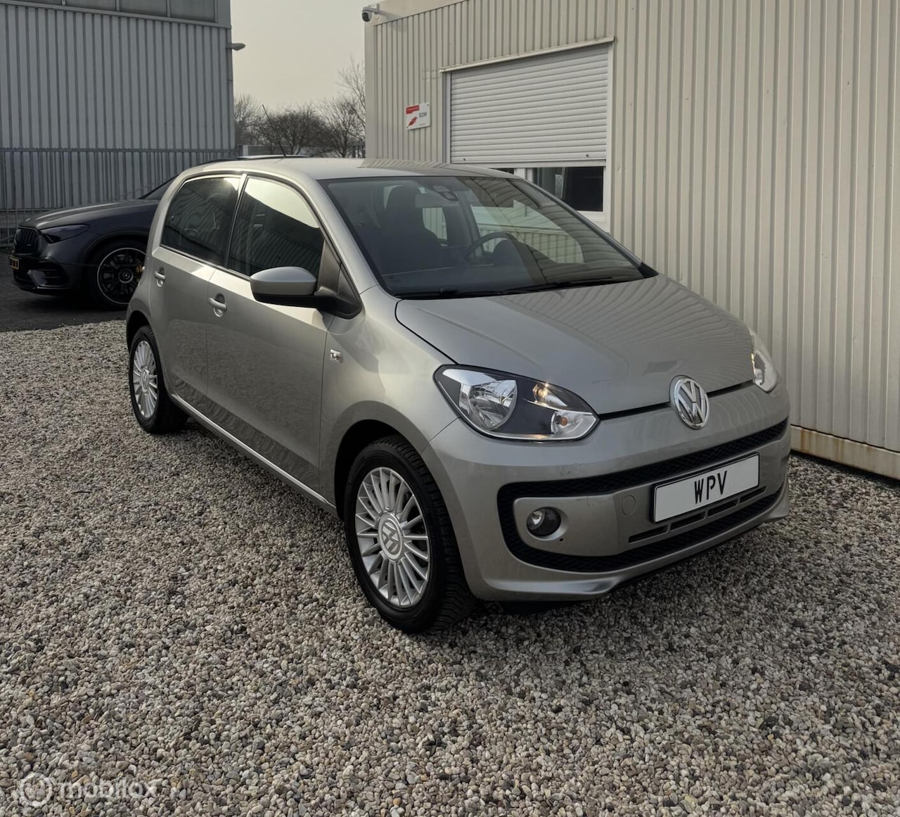 Volkswagen Up! - 1.0 High up! Navigatie Stoelverwarming Airco - AutoWereld.nl