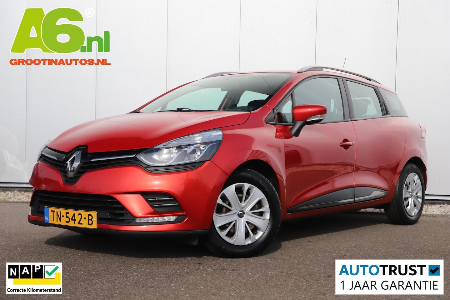 Renault Clio - 0.9 TCe Zen Navigatie Bluetooth Airco Cruise Control Parkeersensor Parelmoer Rood Metallic - AutoWereld.nl