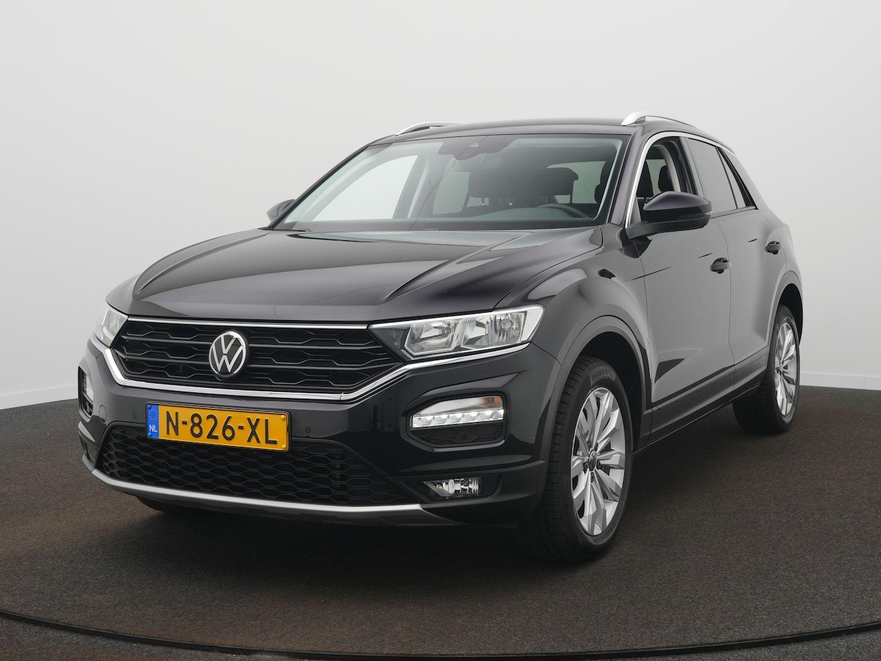 Volkswagen T-Roc - 1.0 TSI Style Business Camera - Trekhaak - ACC - Navigatie - Achterklep, elektrisch bedien - AutoWereld.nl
