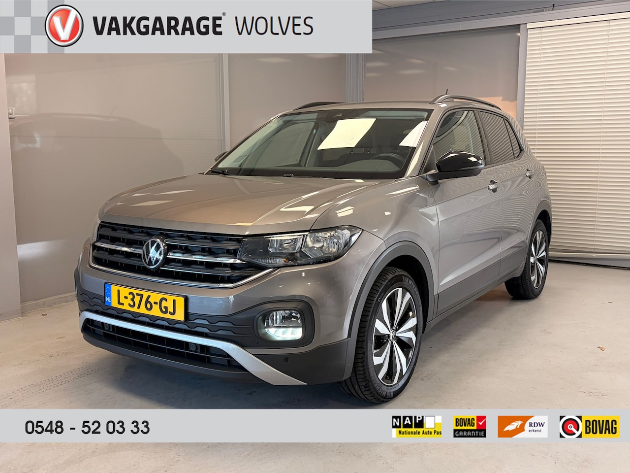 Volkswagen T-Cross - 1.0 TSI Life | CAR PLAY | NAVI | PARK PILOT | DONKER GLAS | - AutoWereld.nl