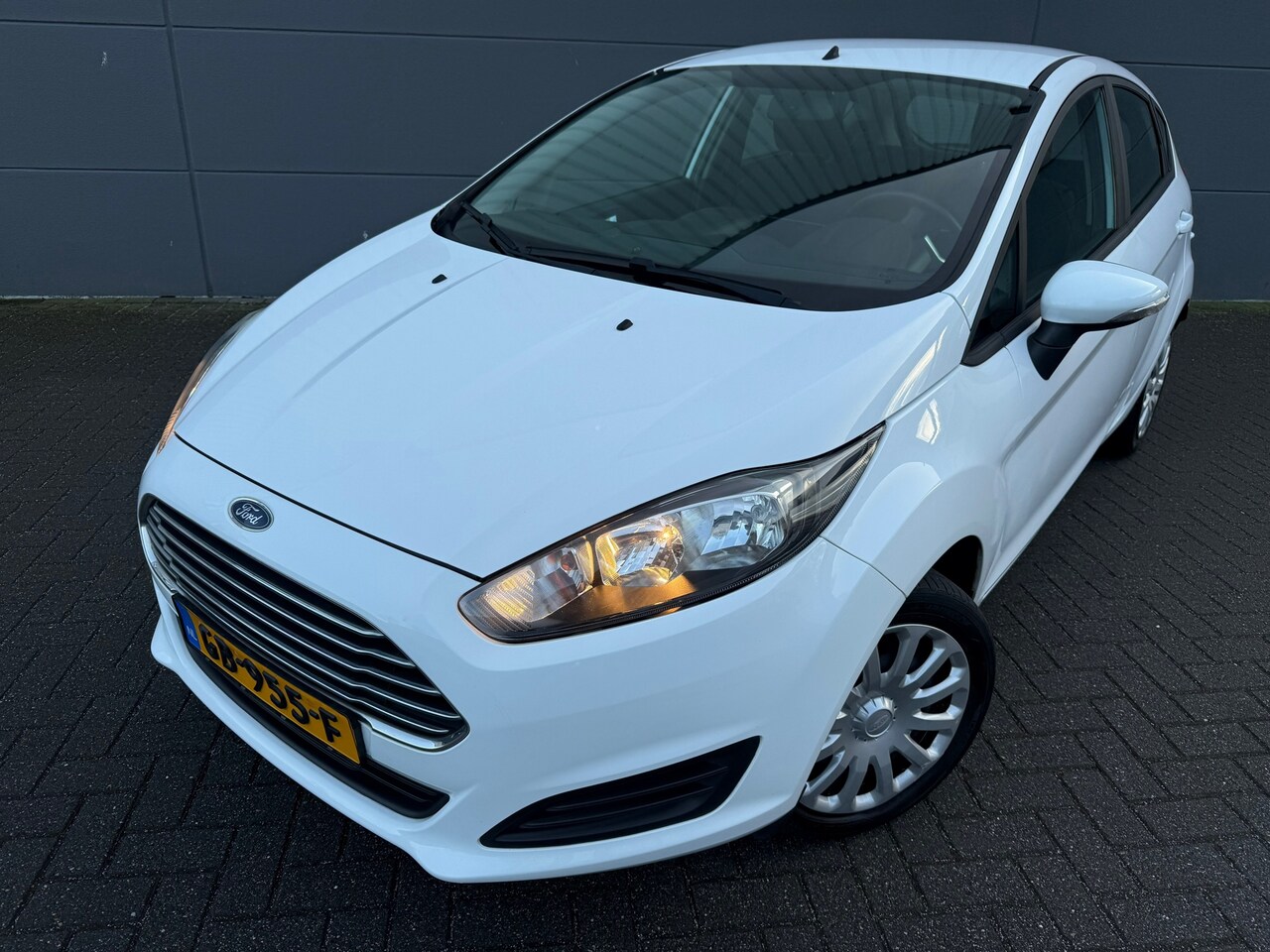 Ford Fiesta - 1.0 Style*AIRC* APK*NAP*NAVI*ELKT-RAAM*C-D AFSTAND - AutoWereld.nl