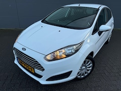 Ford Fiesta - 1.0 Style*AIRC* APK*NAP*NAVI*ELKT-RAAM*C-D AFSTAND
