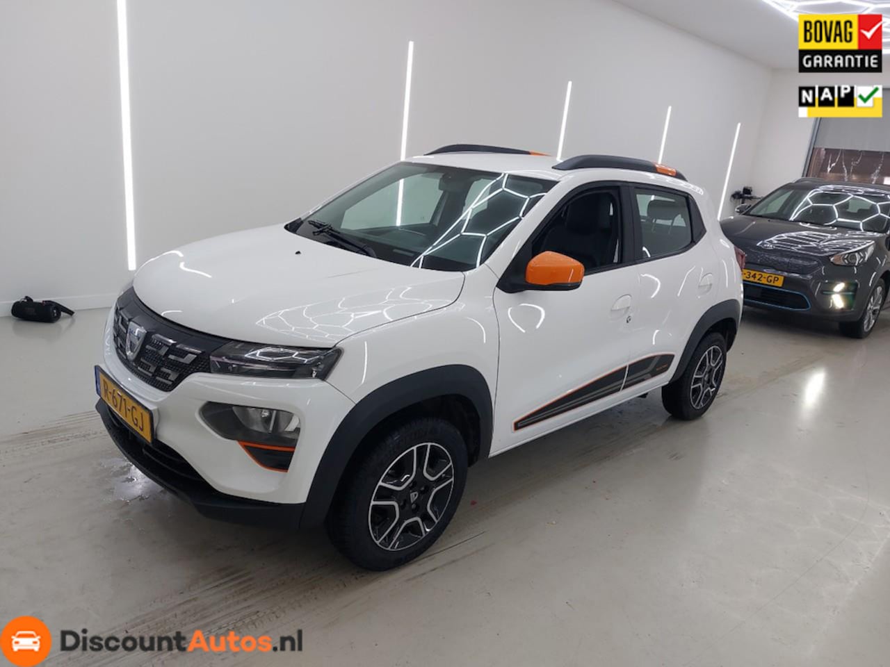 Dacia Spring - Spring Electric 45 Comfort Plus Orange Pack - AutoWereld.nl