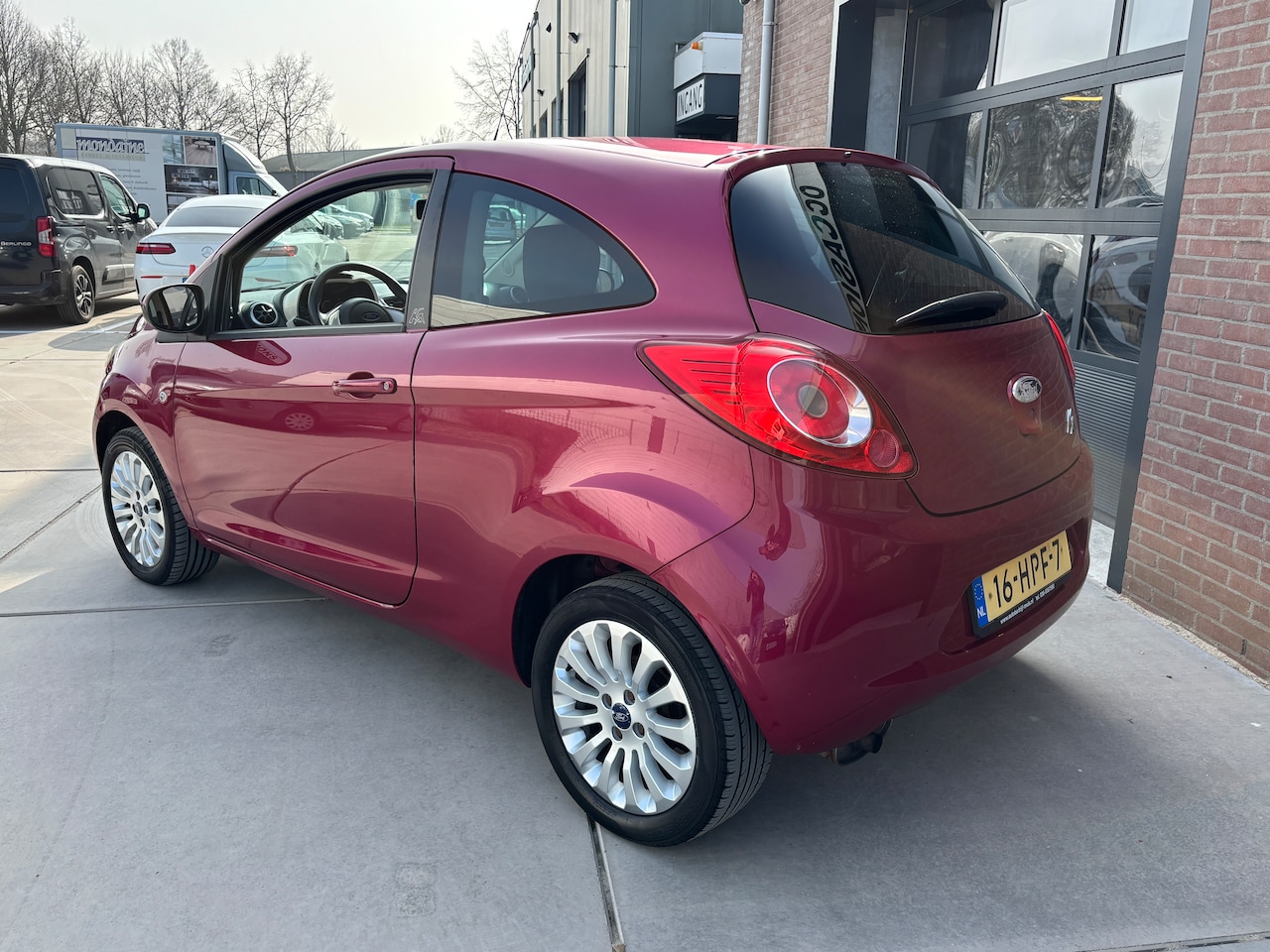 Ford Ka - 1.2 Titanium | Airco. El ramen. Lm velgen.