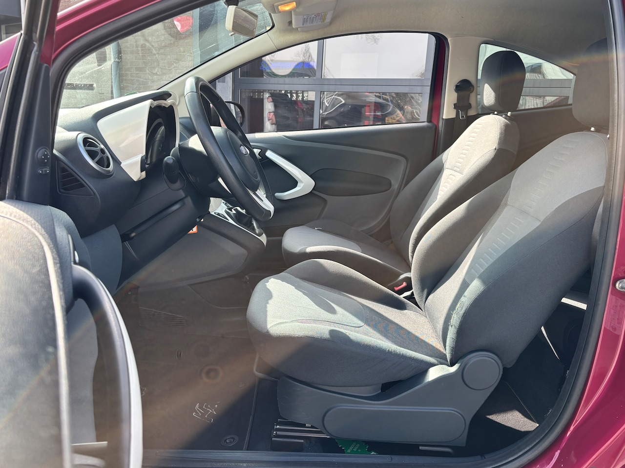 Ford Ka - 1.2 Titanium | Airco. El ramen. Lm velgen.