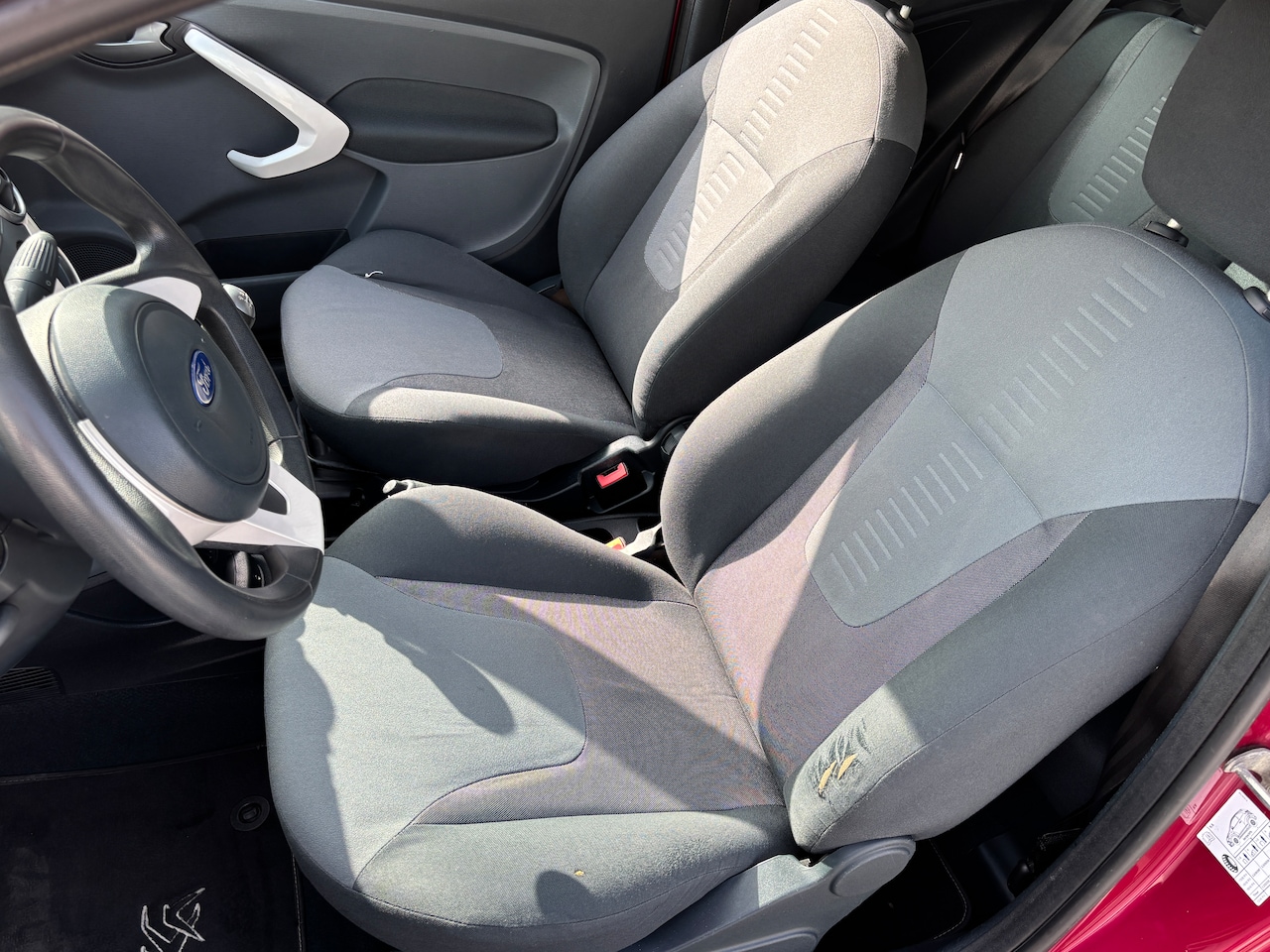 Ford Ka - 1.2 Titanium | Airco. El ramen. Lm velgen.