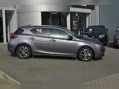 Lexus CT 200h - Business Line TREKHAAK NAVI PARK-SENSOR CAMERA CRUISE