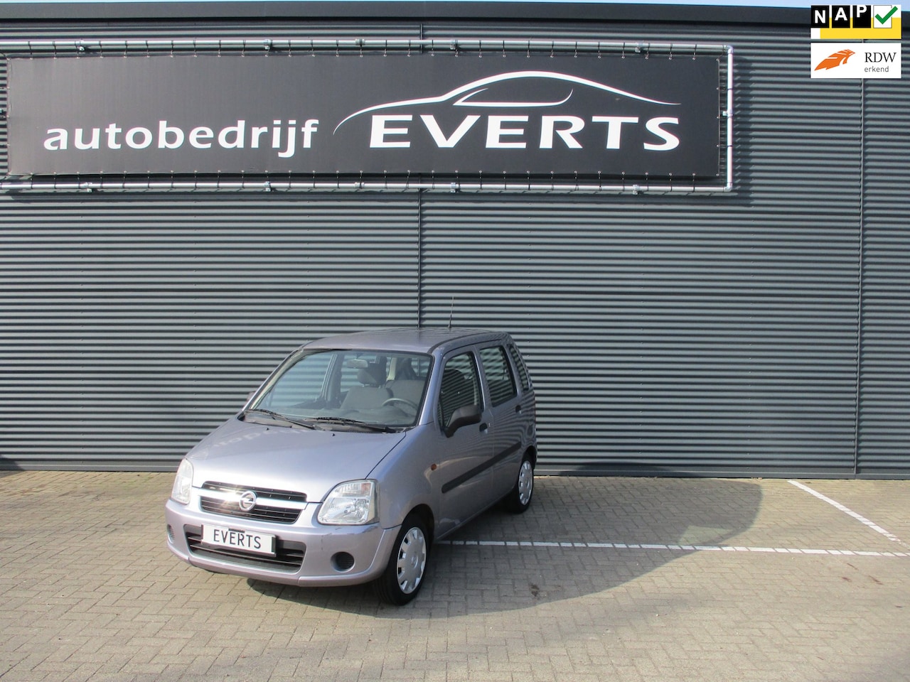 Opel Agila - 1.2-16V Essentia 148371 Km Nap nette auto voor een leuke meeneem prijs - AutoWereld.nl