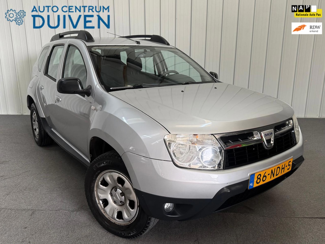 Dacia Duster - 1.6 Lauréate | Nieuw APK | Airco - AutoWereld.nl