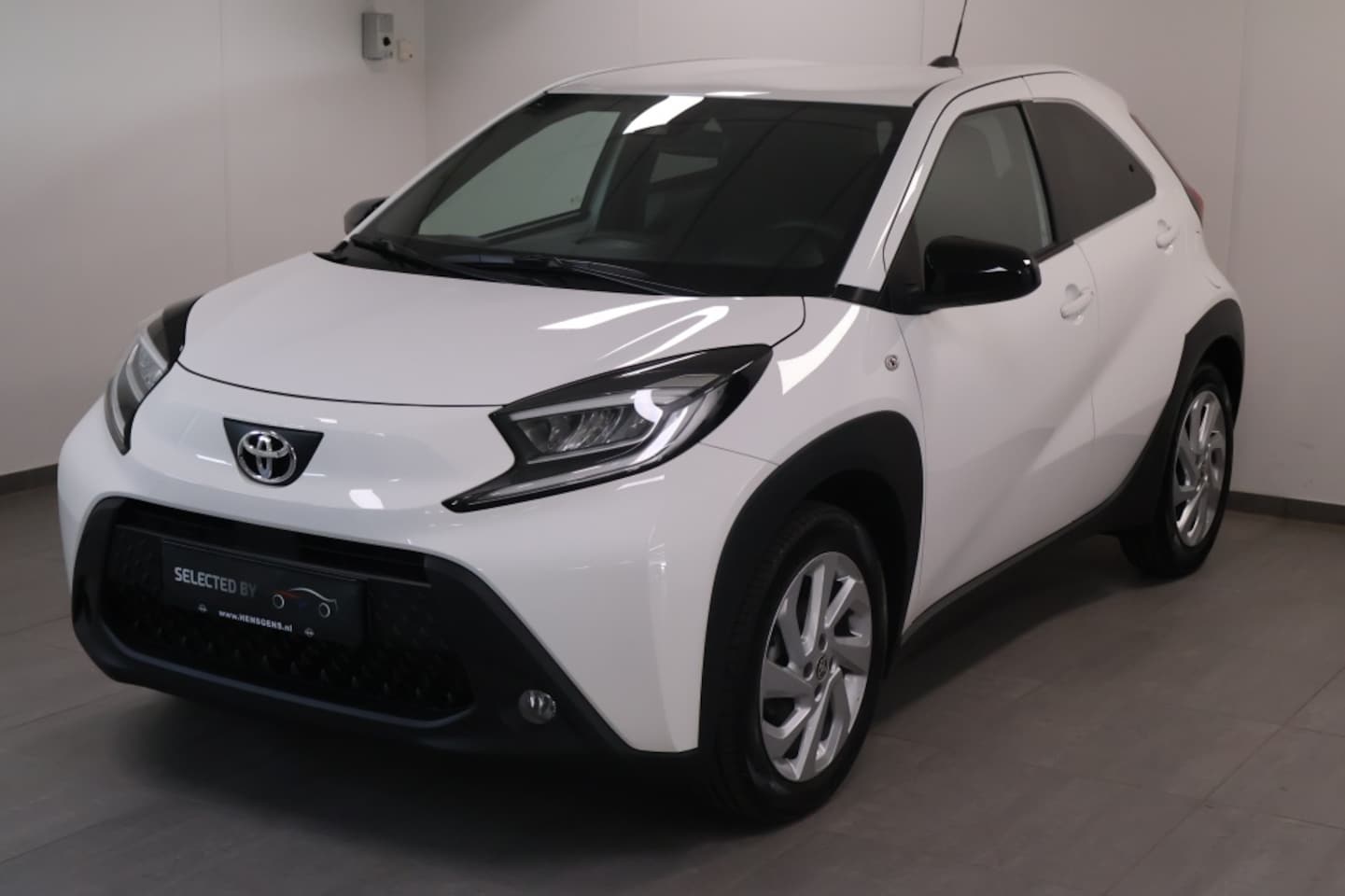 Toyota Aygo X - 1.0 VVT-i S-CVT Pulse | Automaat - AutoWereld.nl