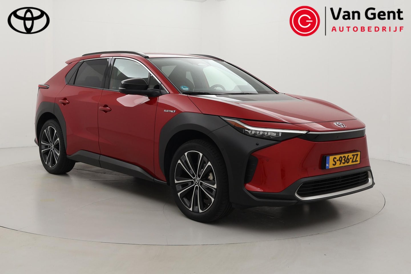 Toyota bZ4X - Premium 71 kWh | Warmtepomp | Trekhaak | Matrix LED | 360 camera | Leder | JBL | Navigatie - AutoWereld.nl