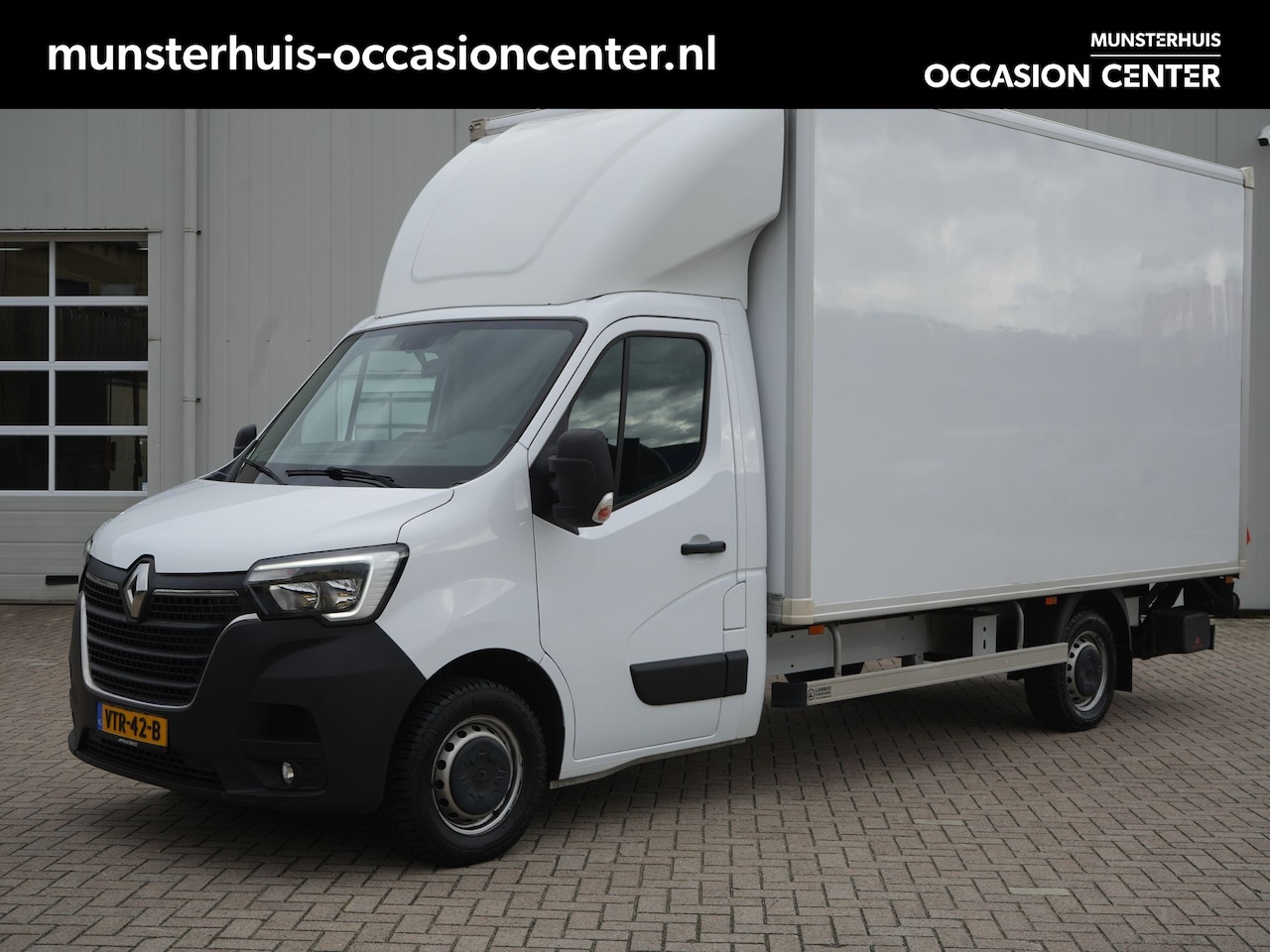Renault Master - T35 2.3 dCi 165 L3 EL Energy - Bakwagen! - All Seasonbanden - Cruise Control - Dealeronder - AutoWereld.nl