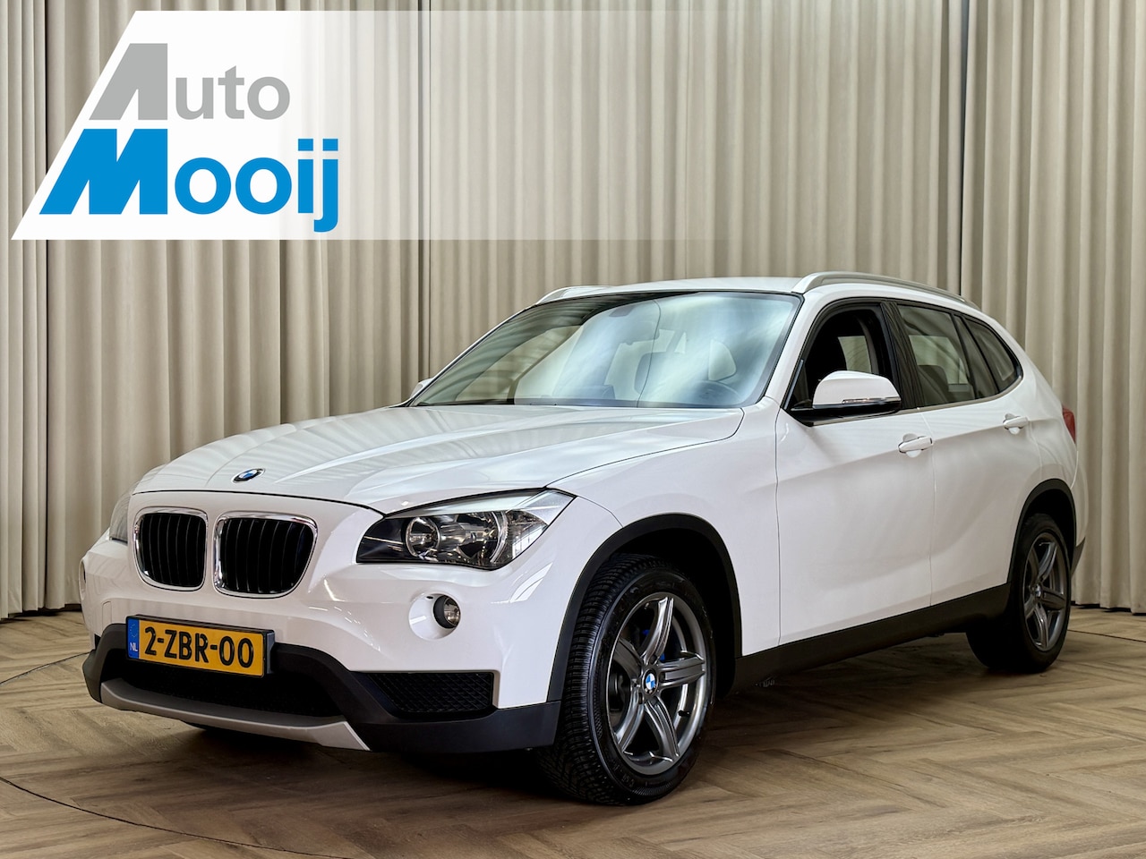 BMW X1 - sDrive18i Facelift / Afn. Trekhaak / Navigatie / Cruise / Stoelverwarming / PDC / 17'' LMV - AutoWereld.nl