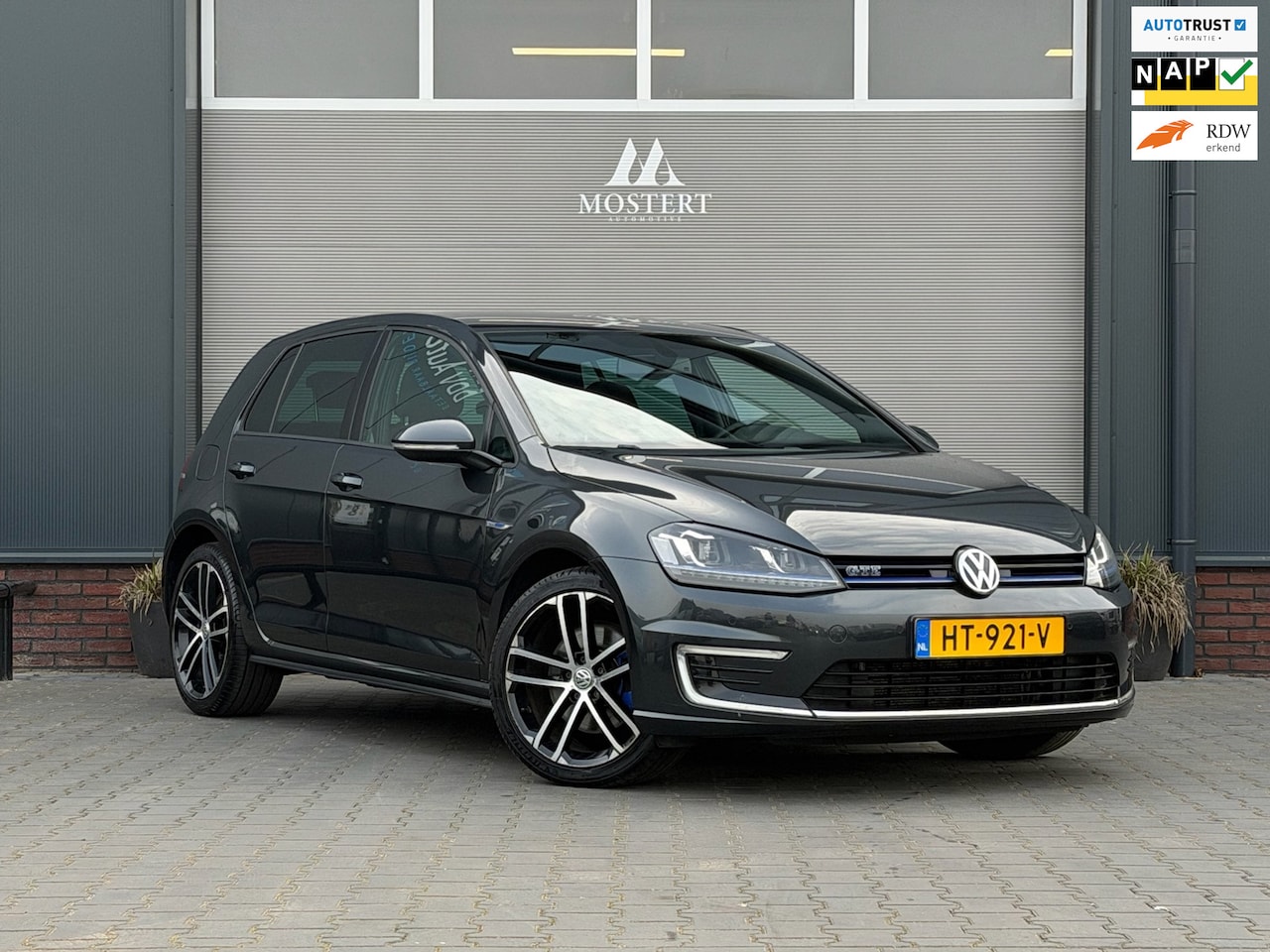 Volkswagen Golf - 1.4 TSI/204pk GTE|2015|NAP|Dealer|Clima|Trekhaak|PDC|18"LMV - AutoWereld.nl