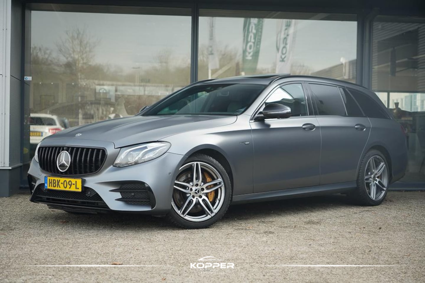 Mercedes-Benz E-klasse Estate - AMG 53 4MATIC / Magno / Schuifdak / Burmester / Trekhaak / Stoelverwarming&ventilatie - AutoWereld.nl