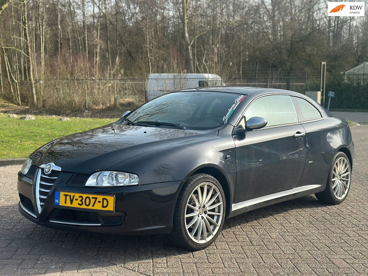 Alfa Romeo GT - 1.8 T.Spark Distinctive/AIRCO/CRUISE/LEDER/VERWARMDE VOORST/PARKEERSENS ACHTER/TREKHAAK - AutoWereld.nl