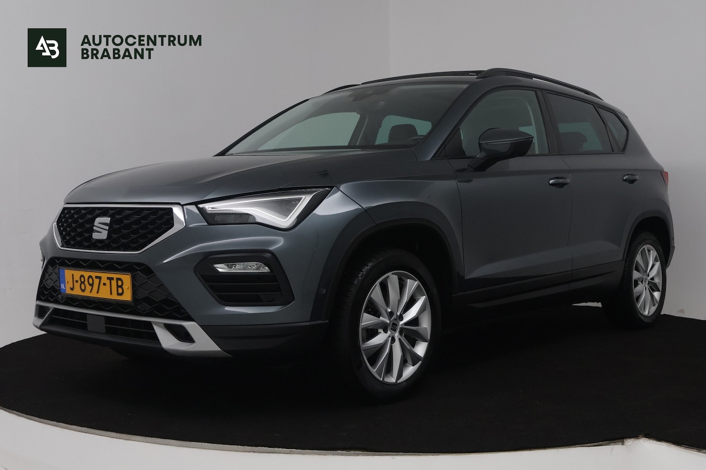 SEAT Ateca - 1.5 TSI Style Business Intense (PANORAMADAK, TREKHAAK WEGKLAPBAAR, CARPLAY, ACHTERUITRIJCA - AutoWereld.nl