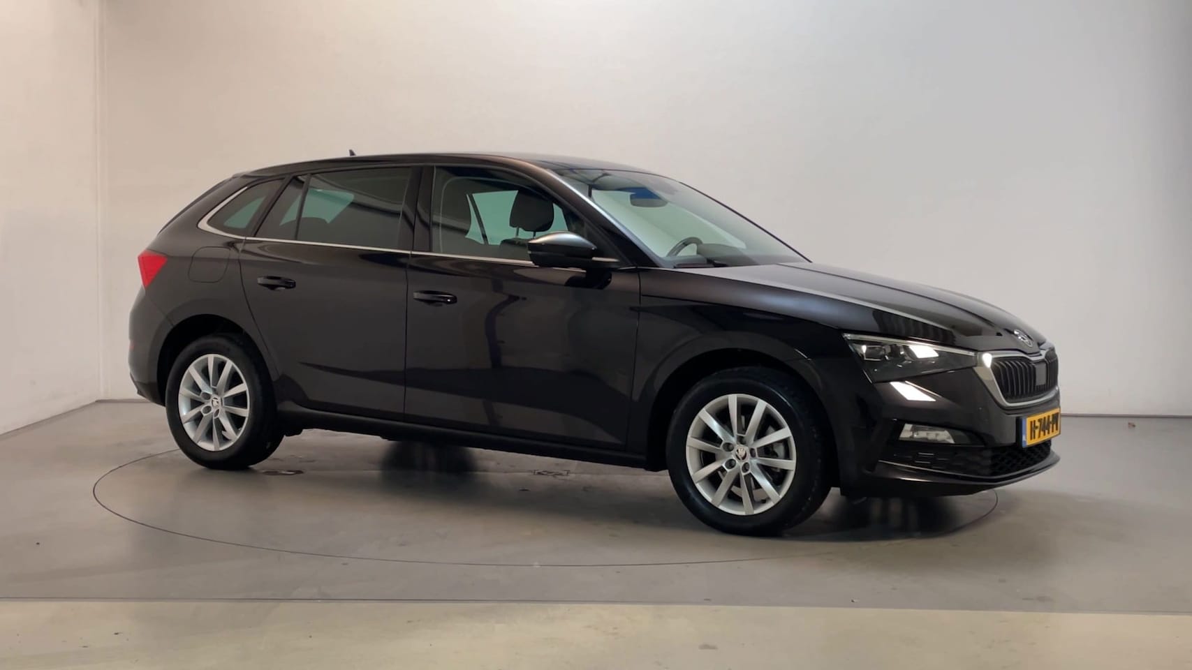 Skoda Scala - 1.0 TSI 116pk DSG Business Edition LED Virtual Cockpit Navigatie DAB+ App-Connect - AutoWereld.nl