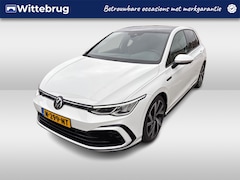 Volkswagen Golf - 1.5 eTSI 150pk R-Line DSG Automaat / Panorama dak / LM 18 inch / Navigatie / LED / Camera