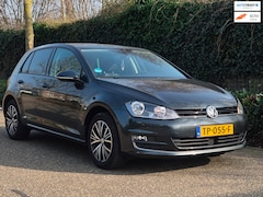 Volkswagen Golf - All Star Sport Navigatie Cruise Trekhaak Automatisch inparkeren Inklapbare spiegels Lm vel