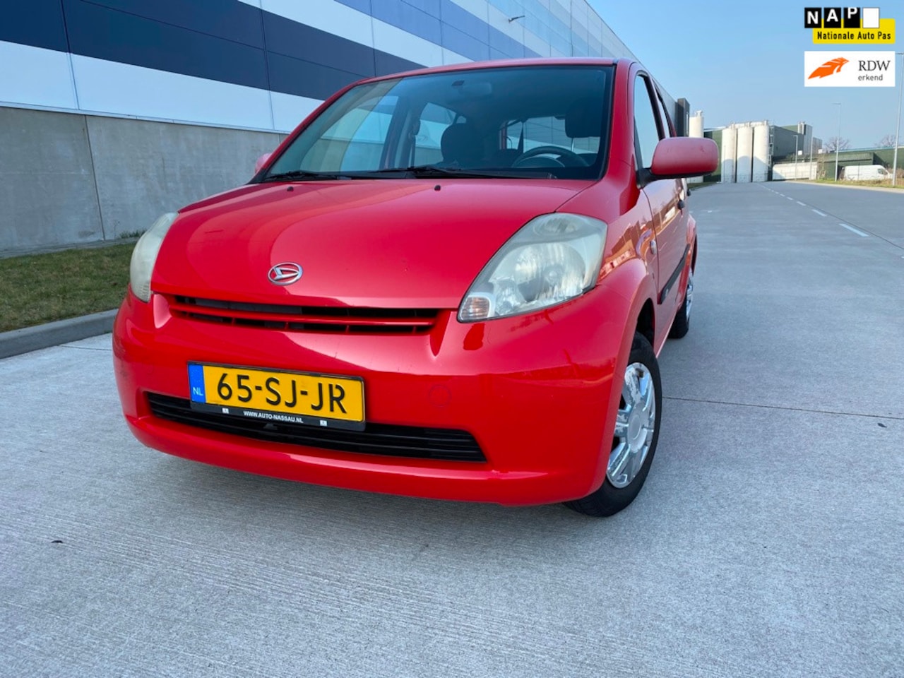 Daihatsu Sirion 2 - 1.0-12V Trend NAP/APK 03-27/ELEK.RMN - AutoWereld.nl
