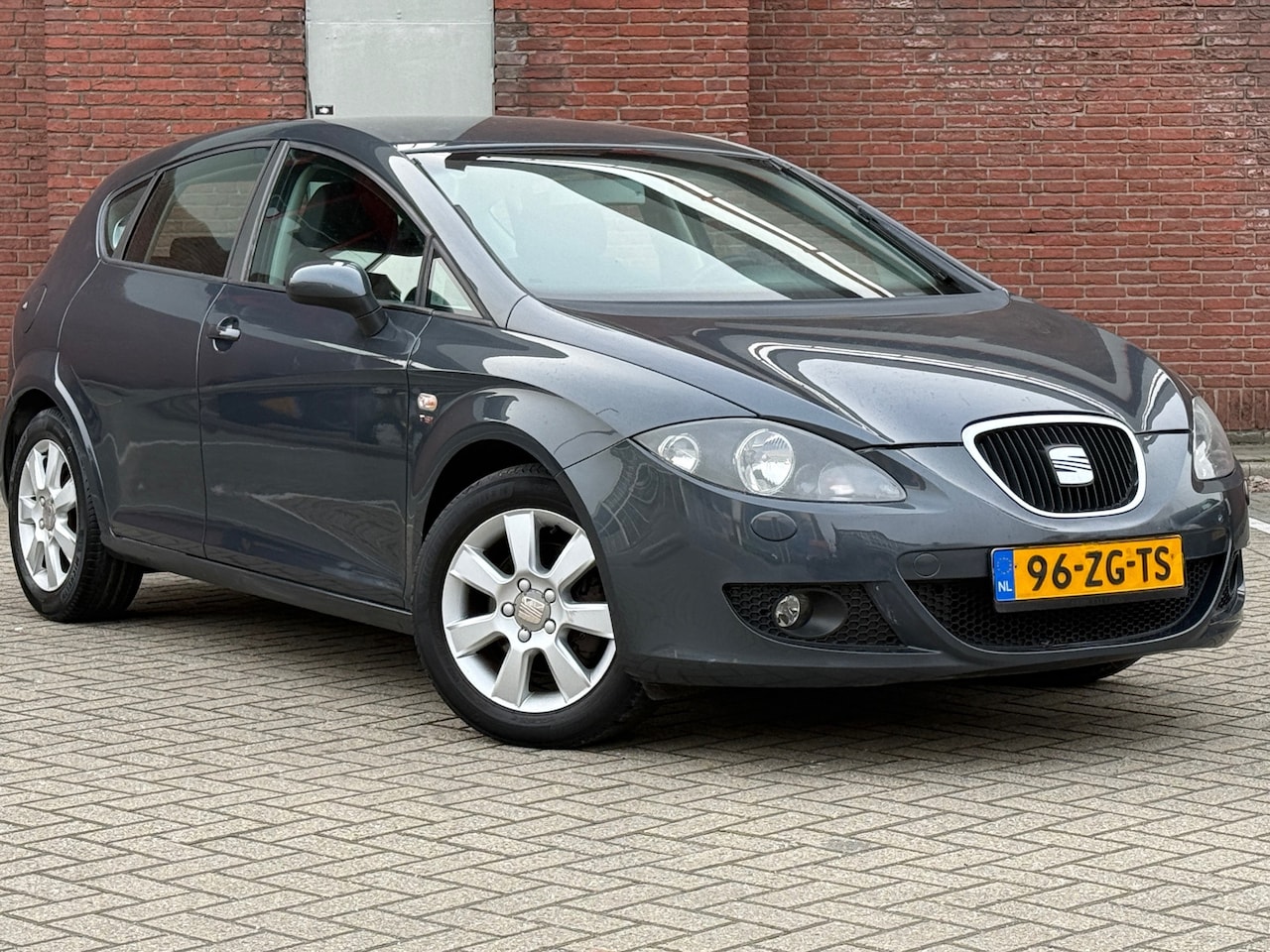 SEAT Leon - 1.8 TFSI Stylance|LEDER|AIRCO|CRUISE|NAP| - AutoWereld.nl