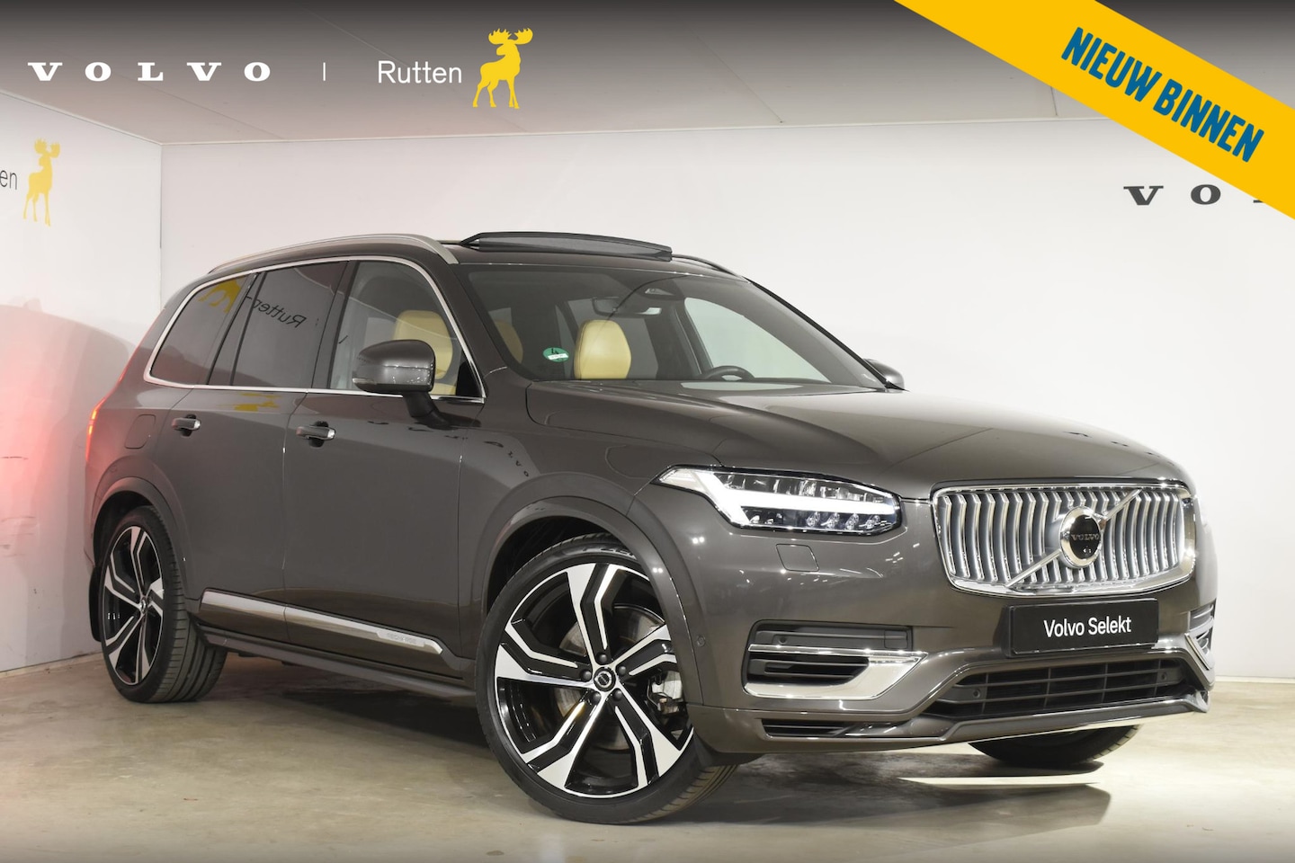 Volvo XC90 - T8 455PK Recharge AWD Ultimate Bright / Luchtvering / Bowers & Wilkins / 360 Camera / Head - AutoWereld.nl