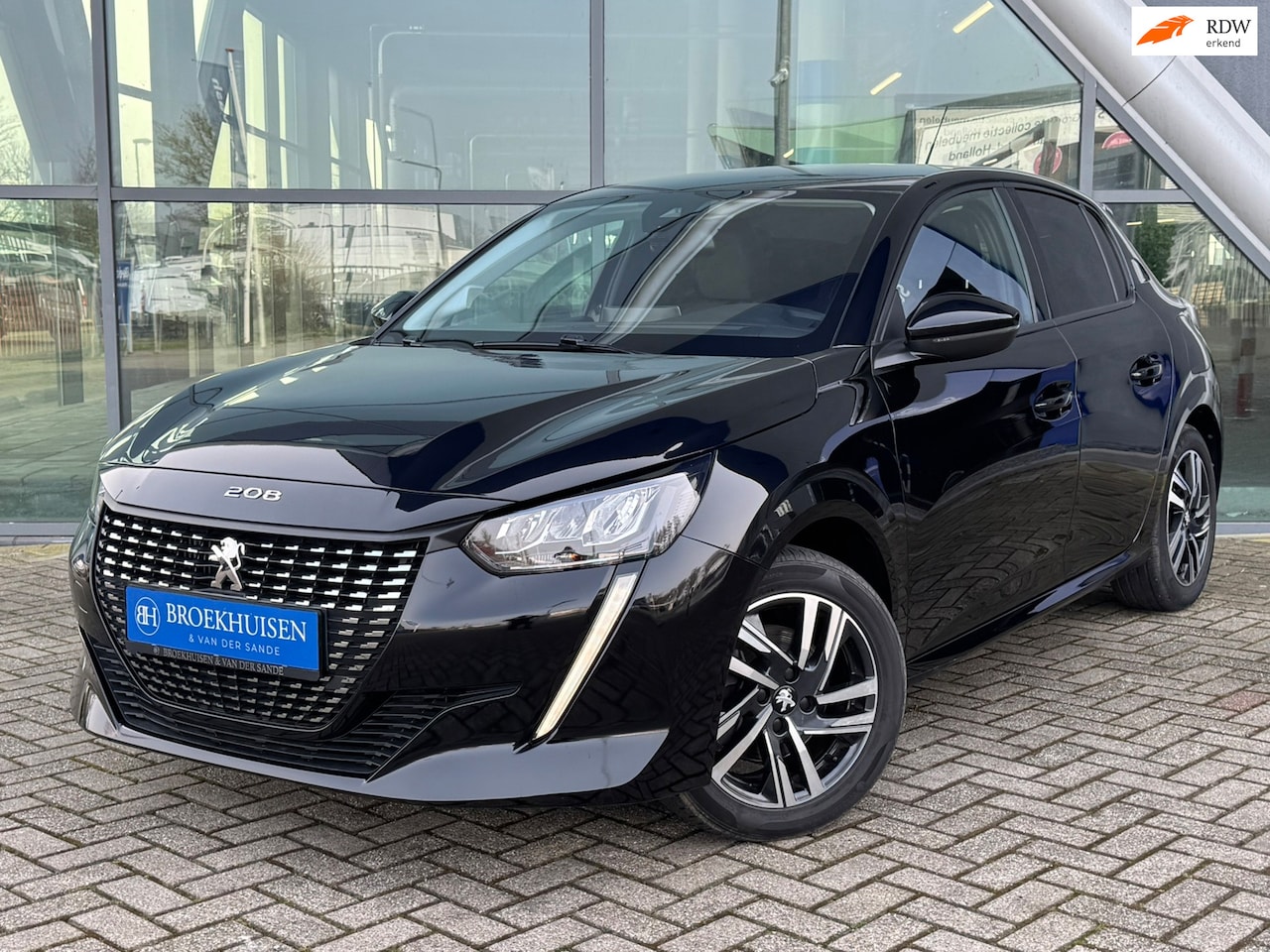 Peugeot 208 - 1.2 PureTech Allure Automaat / Rondzicht Camera / Cruise Control - AutoWereld.nl