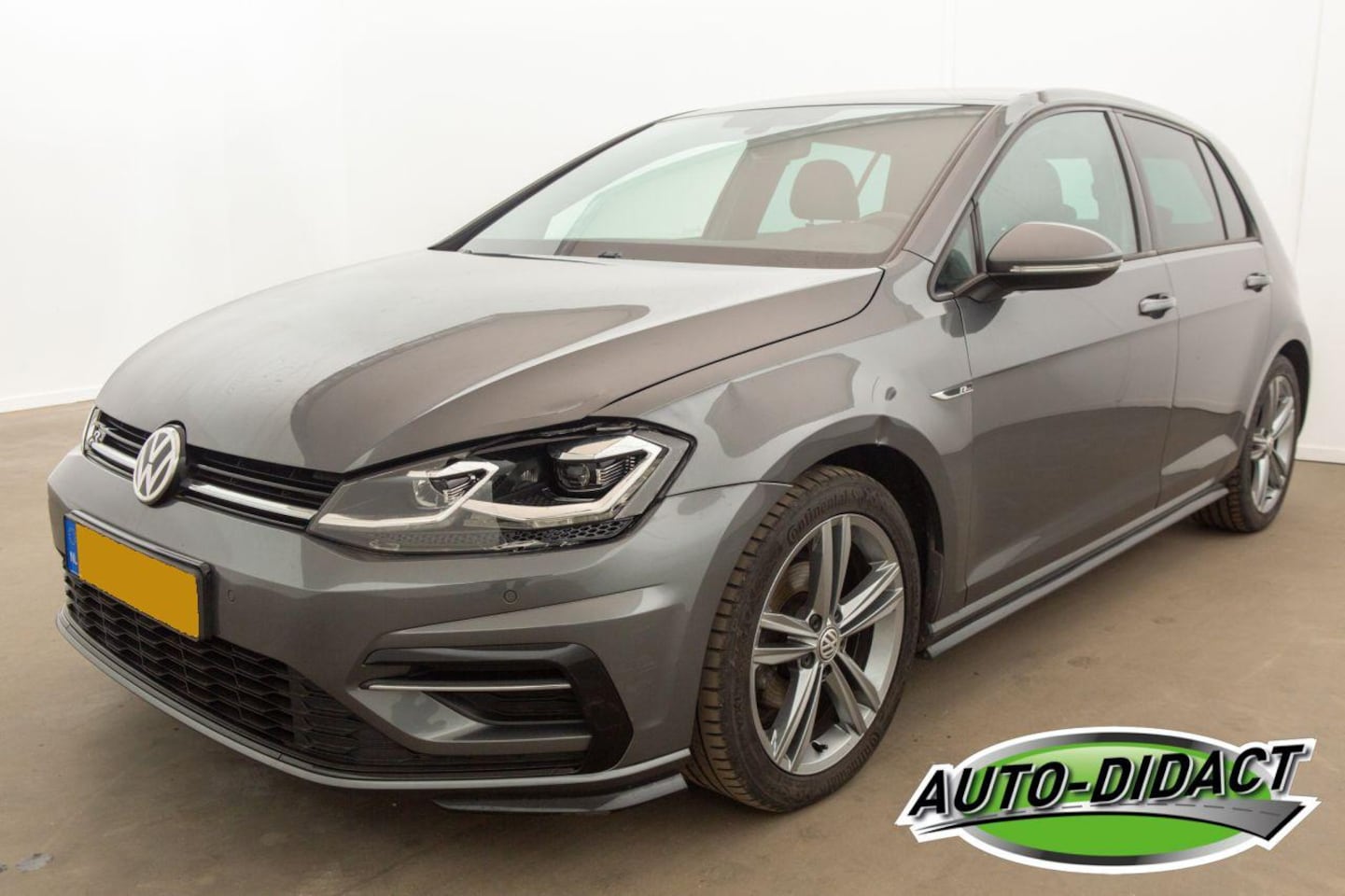 Volkswagen Golf - 1.0 TSI Digi Dash Camera Highline Business R - AutoWereld.nl