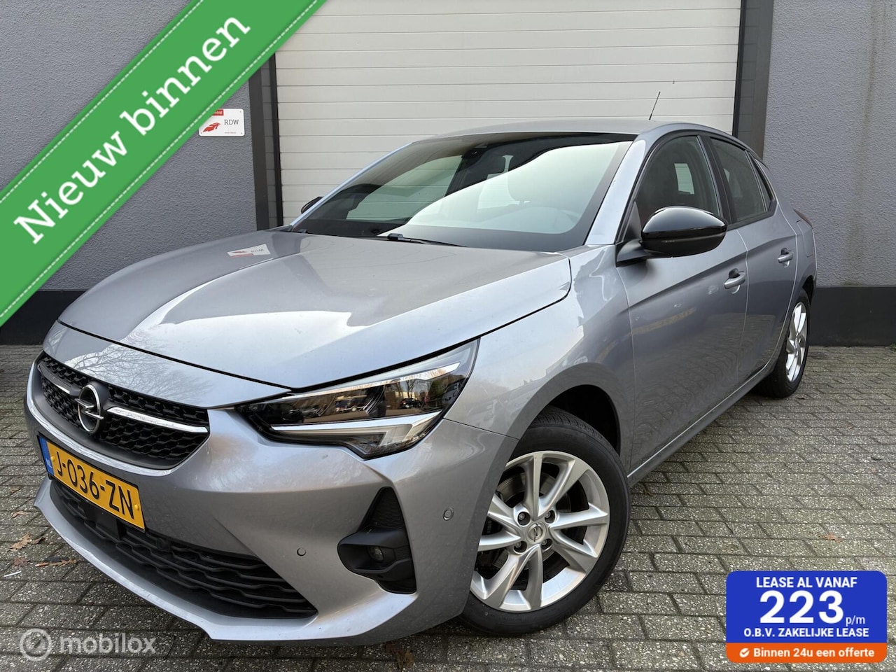 Opel Corsa - 1.2 GS Line / airco / stoelverwarming / parkeers - AutoWereld.nl