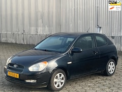 Hyundai Accent - 1.4i Dynamic