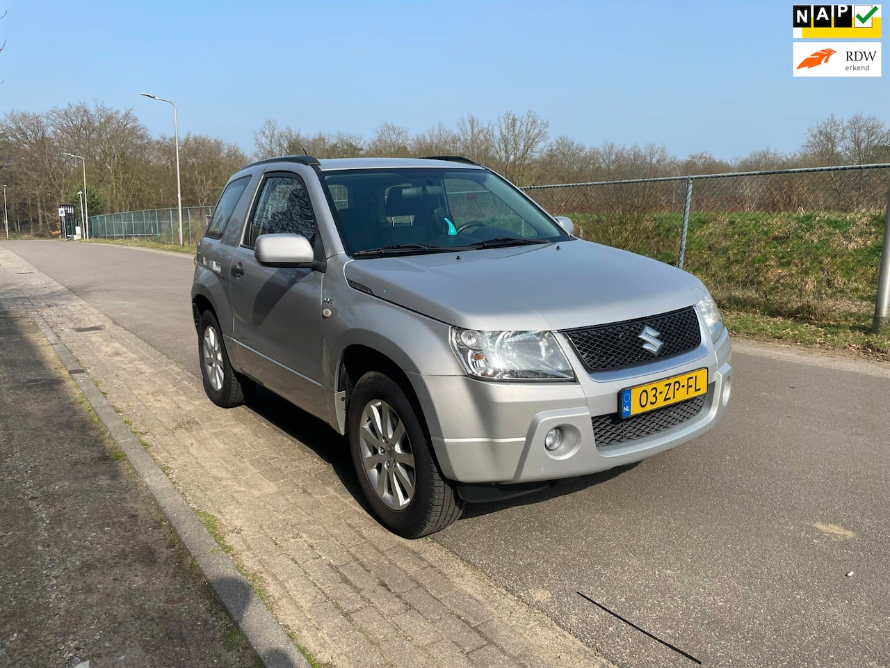 Suzuki Grand Vitara - 1.6-16V Exclusive [ Leuke Nette Vitara ] - AutoWereld.nl