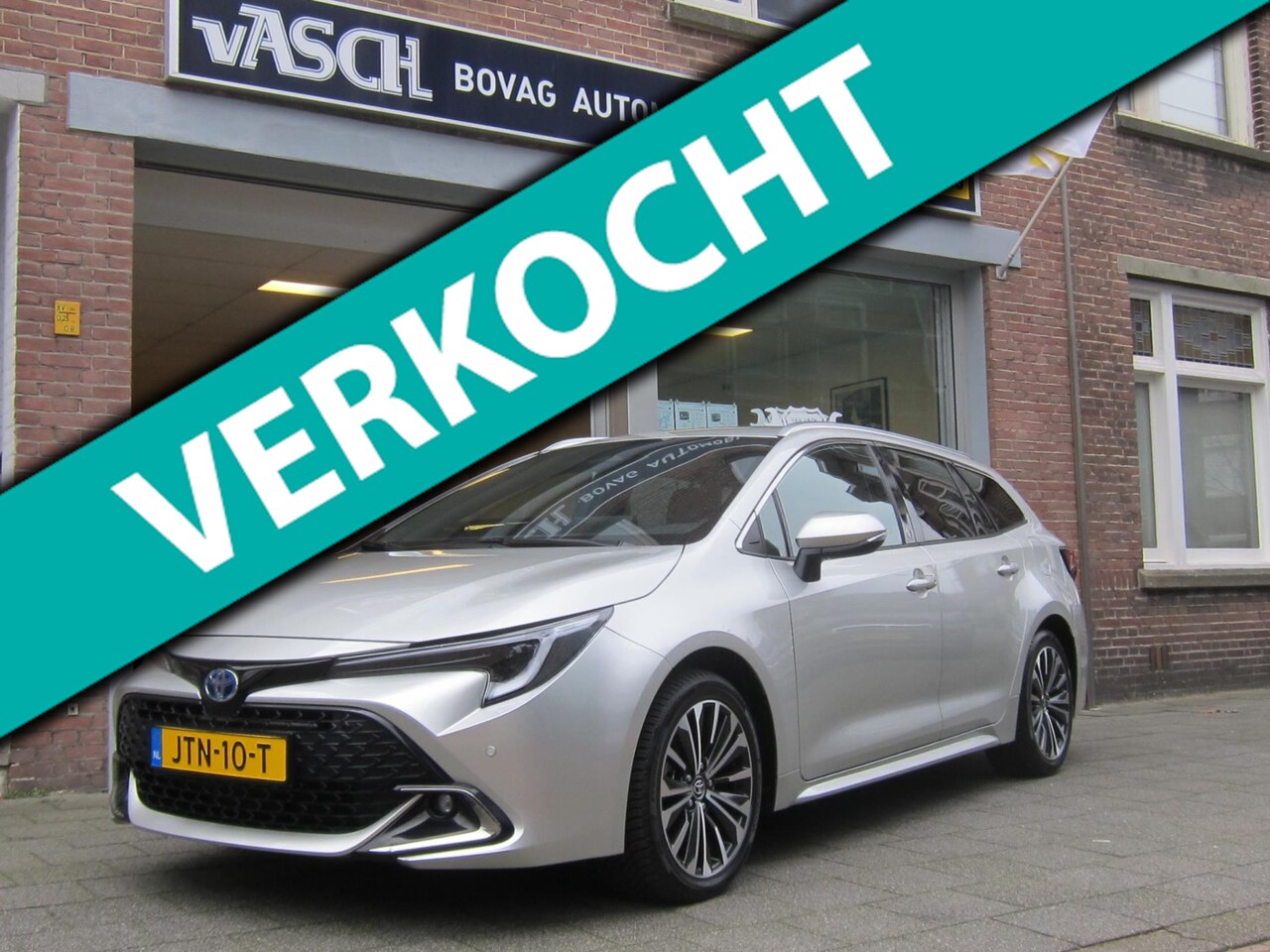 Toyota Corolla Touring Sports - Hybrid 140 Dynamic Team D Rijklaar All Seasonbanden Bovaggarantie - AutoWereld.nl