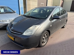 Toyota Prius - 1.5 VVT-i Comfort 100% Dealer onderhouden met Boekjes Zeer fijne auto met 2 sleutels