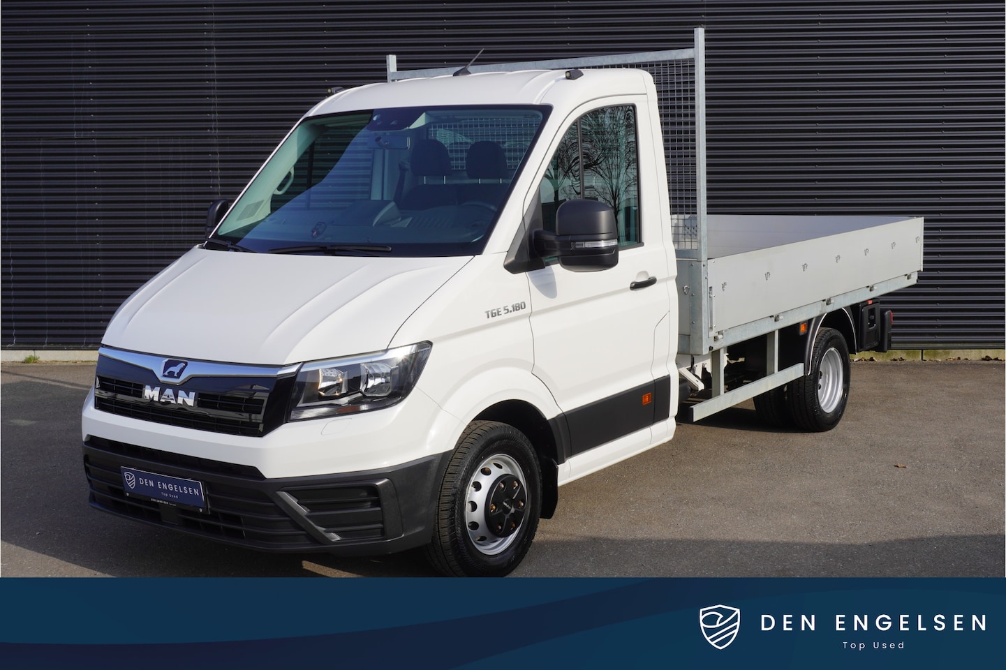 MAN TGE - 5.180 dubbellucht 180pk open laadbak Trekhaak Standkachel Cruise control 3-Zits Euro6 - AutoWereld.nl