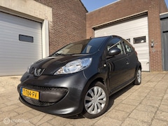 Peugeot 107 - 1.0-12V XR