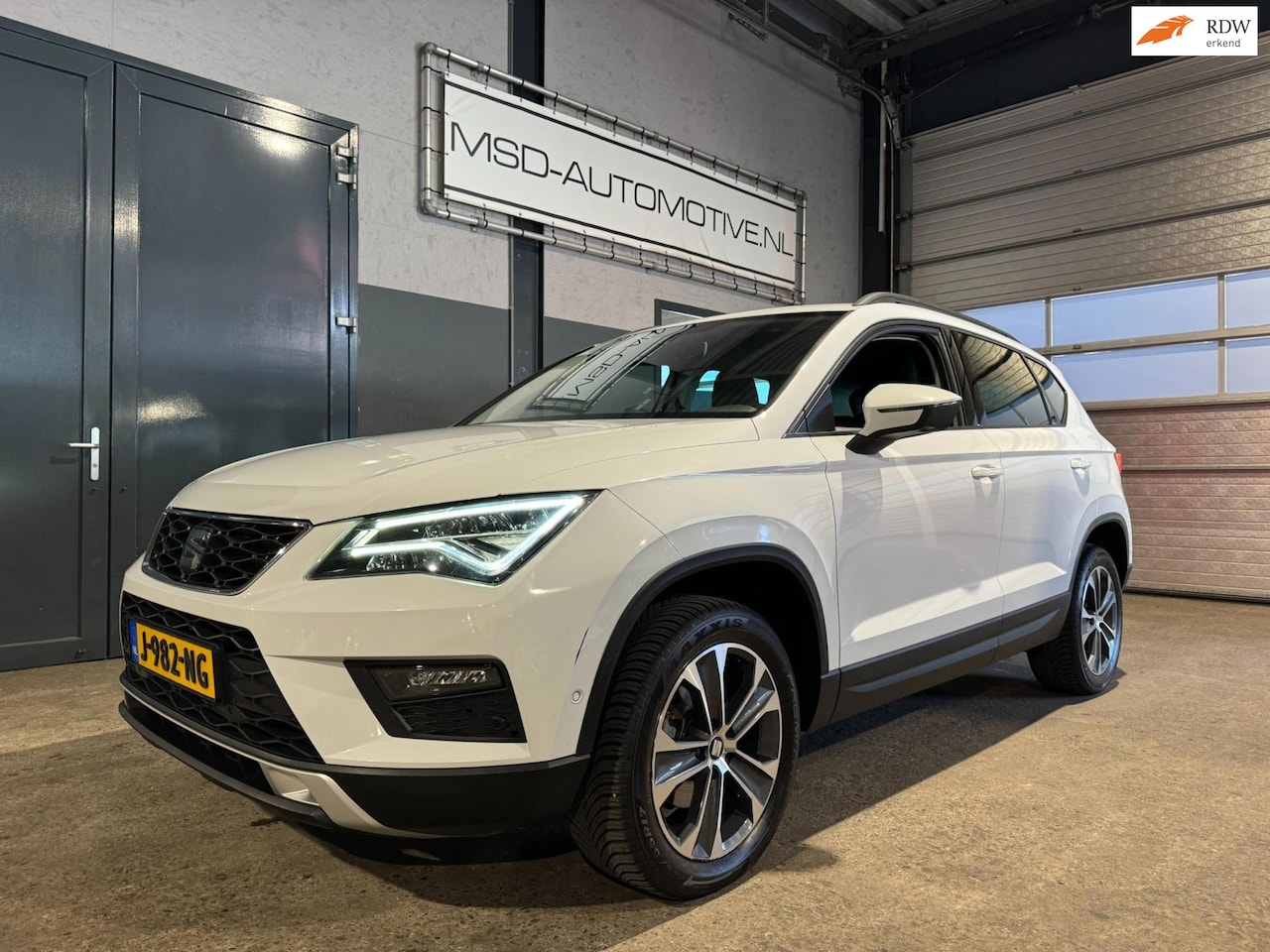 SEAT Ateca - 1.0 EcoTSI Style Intense LED Sportvelgen PDC ! - AutoWereld.nl