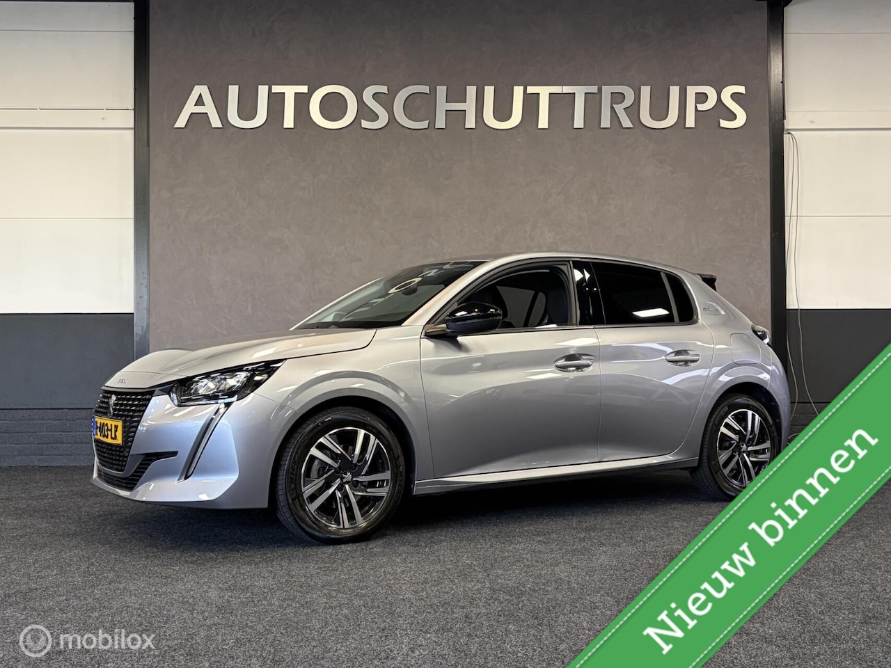 Peugeot 208 - 1.2 PureTech Allure CLIMA / CRUISE / NAVI / AUT / CARPLAY / CAMERA / RIJKLAAR! / - AutoWereld.nl
