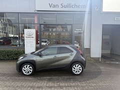 Toyota Aygo X - 1.0 VVT-i MT first
