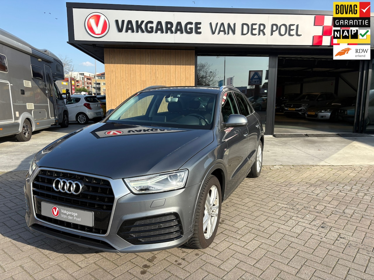 Audi Q3 - 1.4 TFSI CoD Adrenalin S-line - AutoWereld.nl